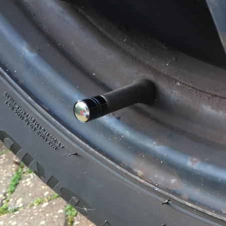 Car Tyre Valve with Locking Dust Cap